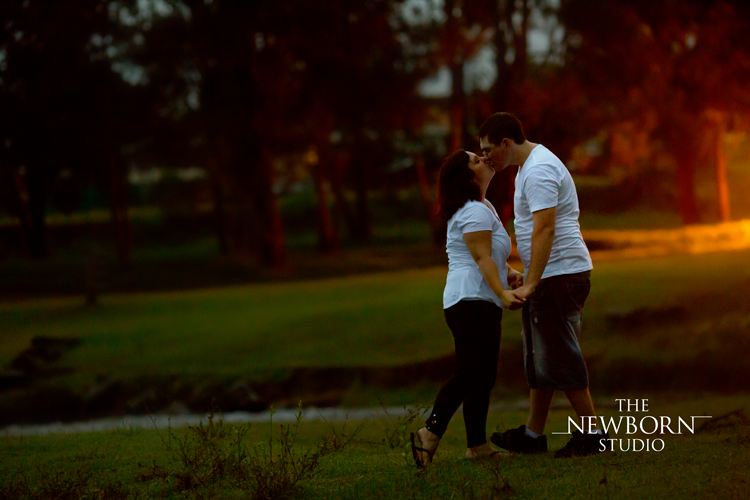 brisbane couple photographer outdoors