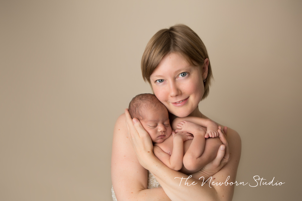 mum baby studio newborn photographer