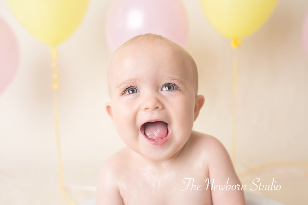 cake smash bath 