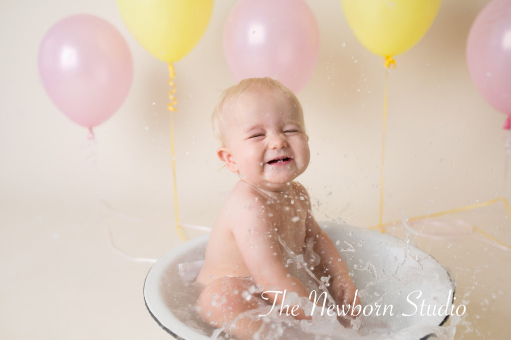 bubble bath cake smash girl